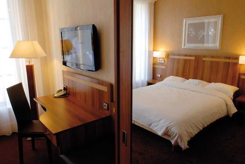 Hotel The Originals Du Grand Monarque Nantes Gare Eksteriør bilde